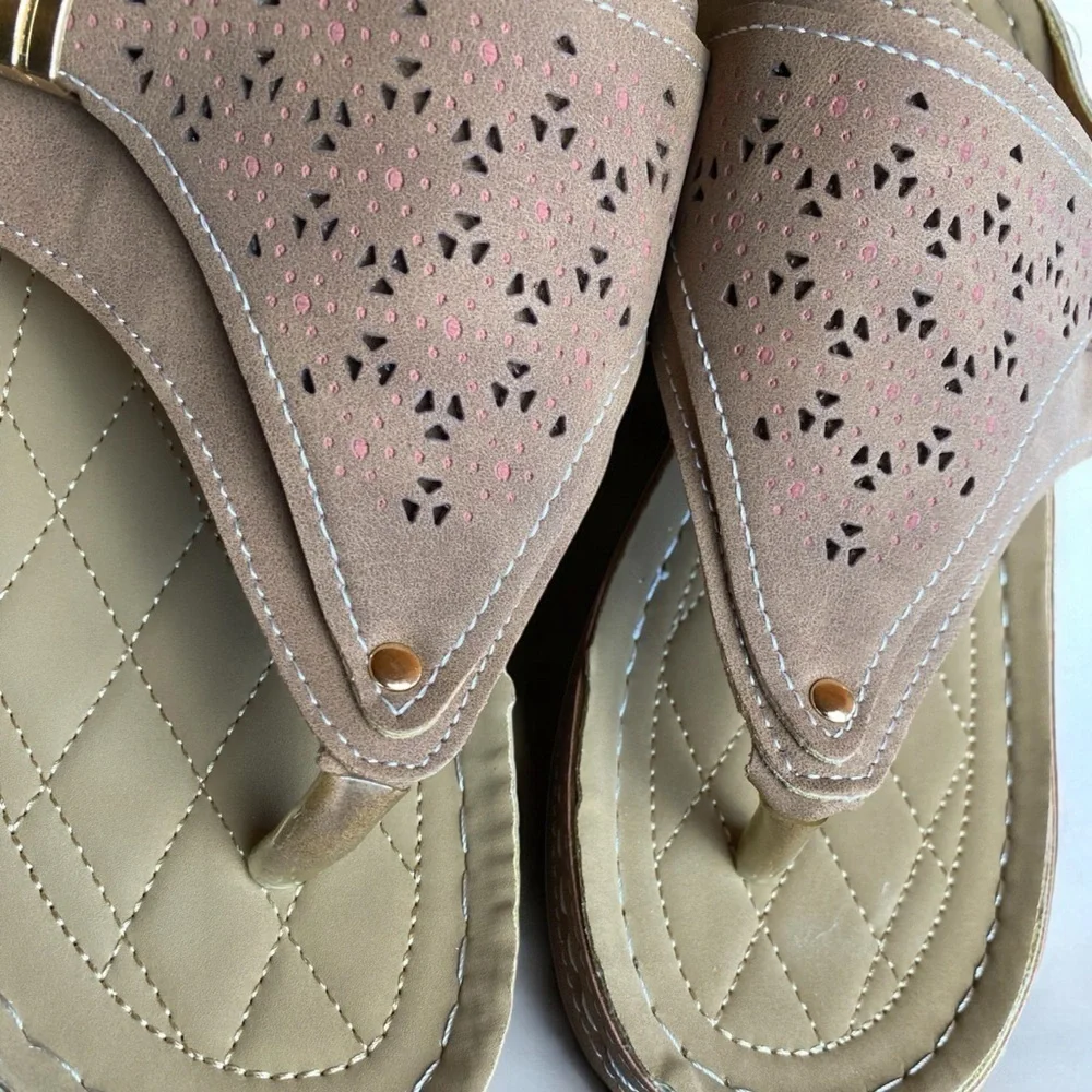 Woman’s size (40) wedge sandals brown & pink vegan leather NWOT